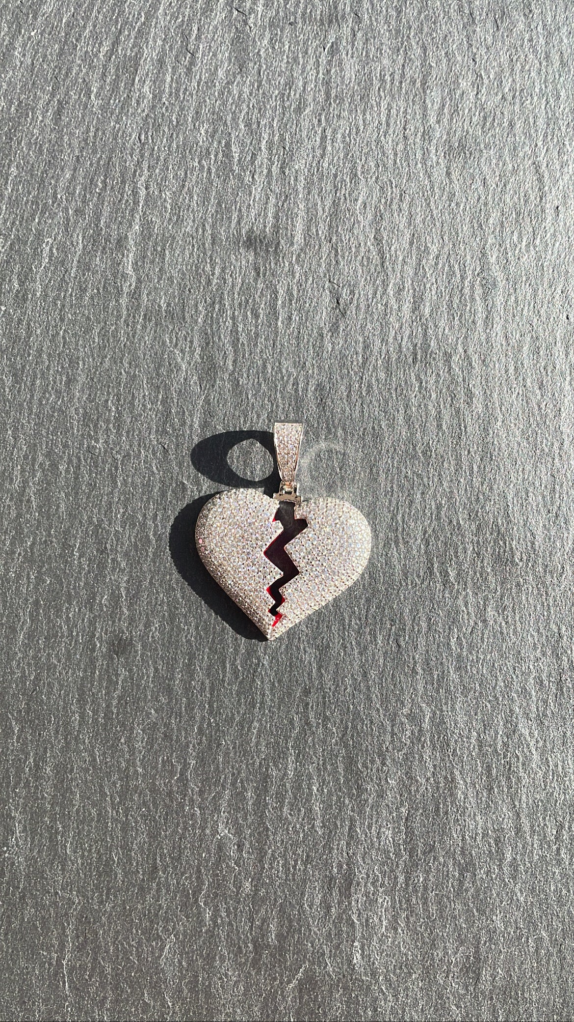 Corazón roto pendant